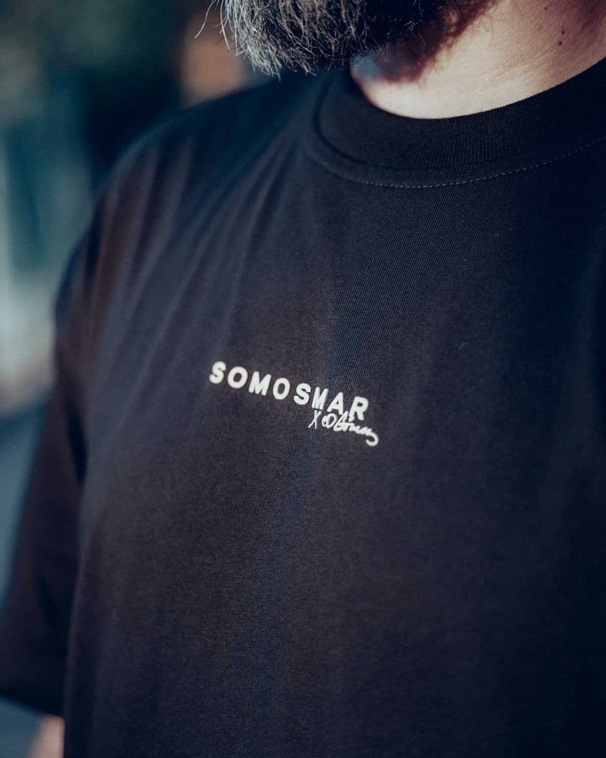 Camiseta Oversize Care Not Fear - Negro