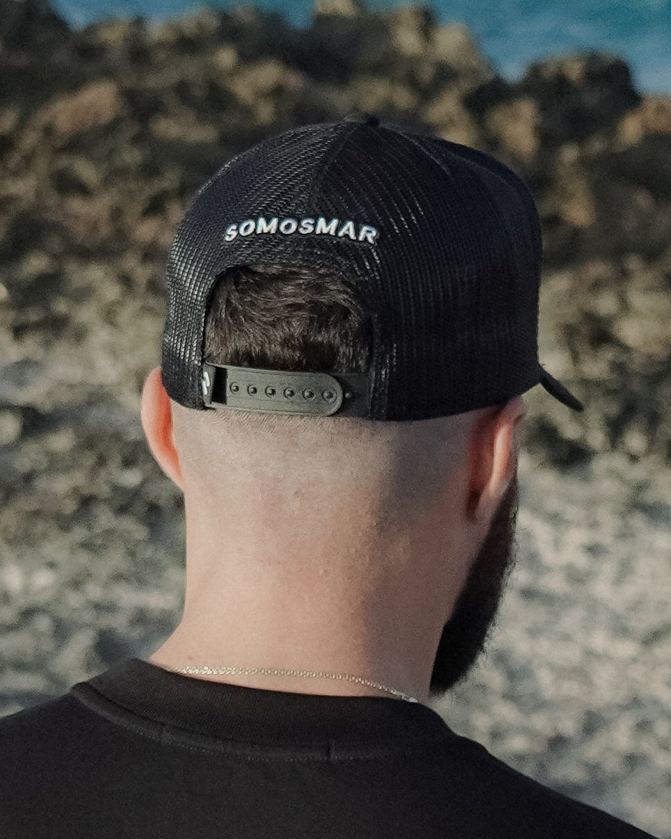 Gorra Trucker Tiburon - Negro